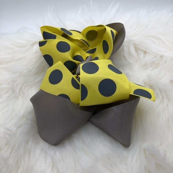 Gaby’s Yellow & Gray Polka Dot Oversized Bow - Picture 3 of 7